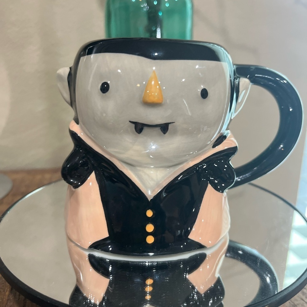 Vampire Themed Ceramic Mug - Picture 2 of 6